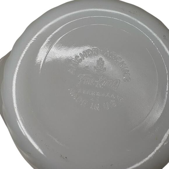 Vintage Fire-King Anchor Hocking White Swirl Mixing Bowl 5” Milk Glass Ovenware - Picture 3 of 8